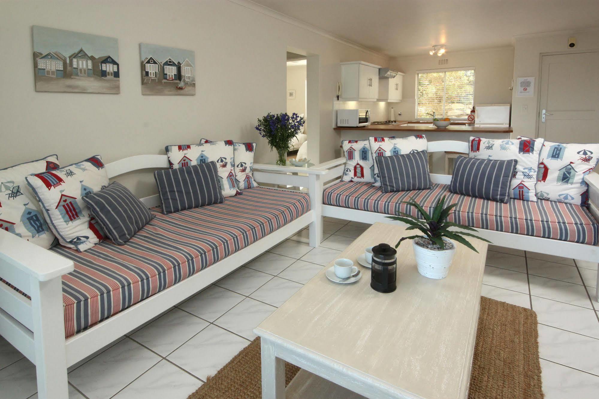 The Potting Shed Self Catering Apartment Hermanus Exterior photo