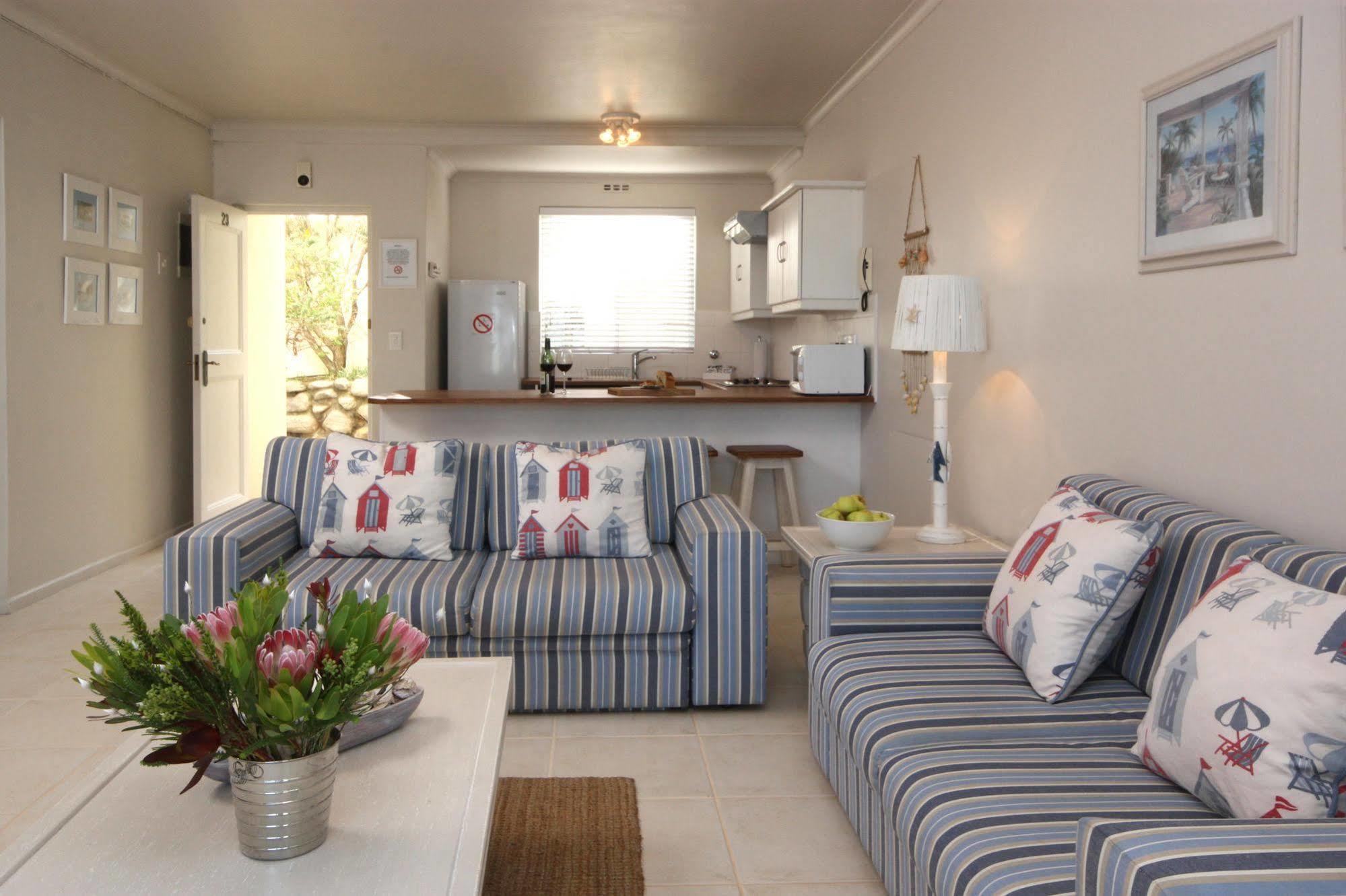 The Potting Shed Self Catering Apartment Hermanus Exterior photo